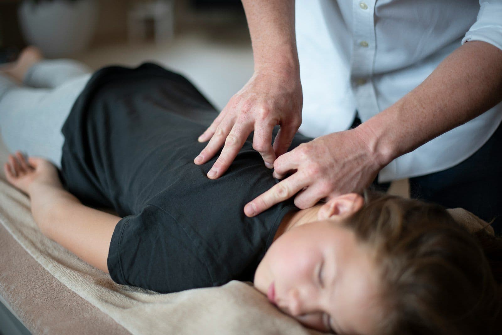 Imagen ilustrativa de fisioterapia para dolor lumbar (lumbalgia)